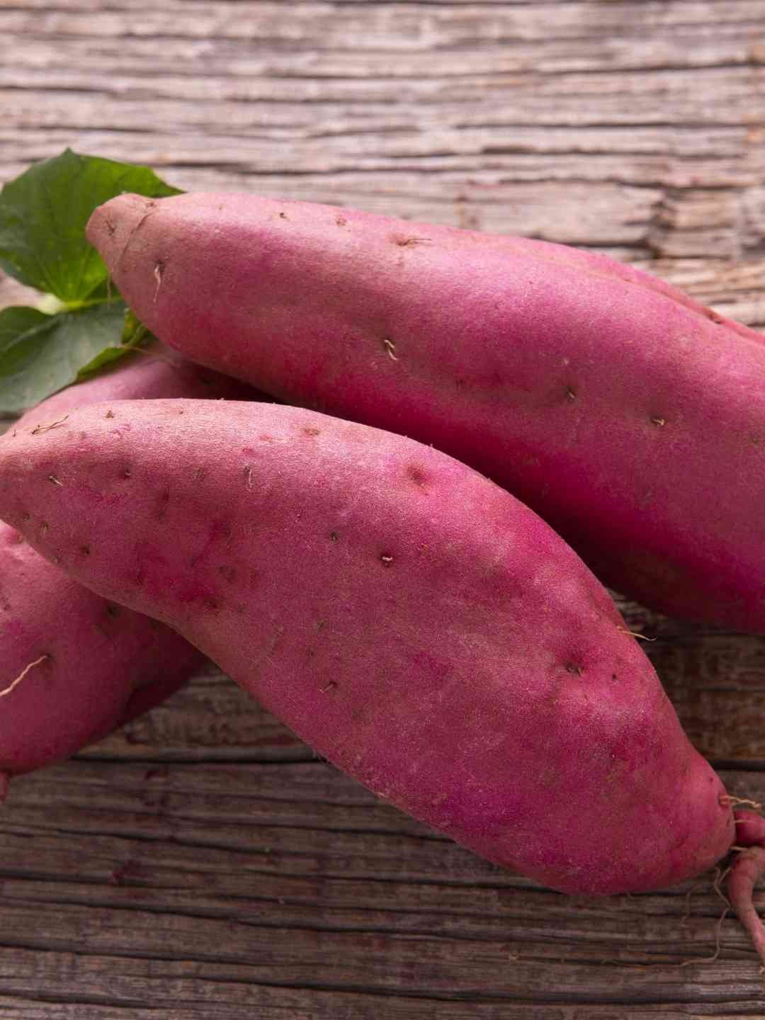 batata doce sobre a mesa
